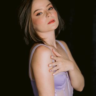 Model - Lenna Becker legs