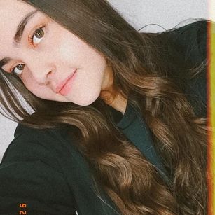 Model - Yiset Gozanles LUSH