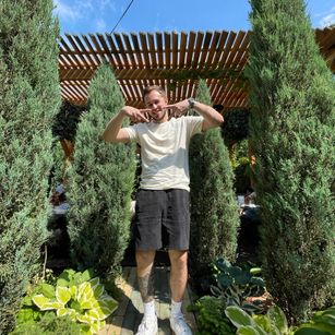 Model - Queland striptease