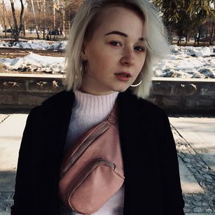 Model - Frances feet