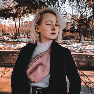 Model - Frances slim