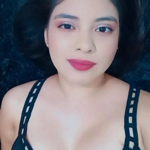 Model - Daniela Rose teen