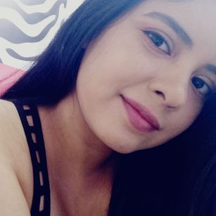 Model - Daniela Rose hair