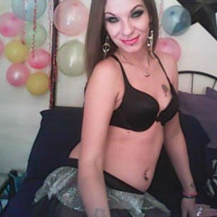 Model - Naughty Nikki 5