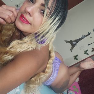 Model - erica27 aceite