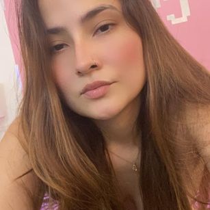 Model - Alice Collins longhair