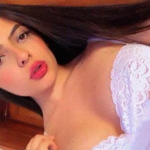 Model - Daniela heels