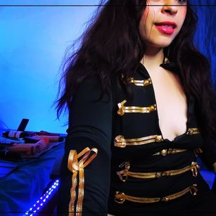 Model - Kassandra369 juguetona