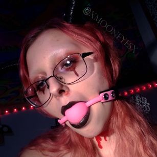 Model - Lilith fetish