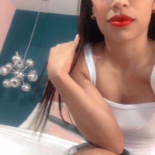 Model - Mary Scott cei