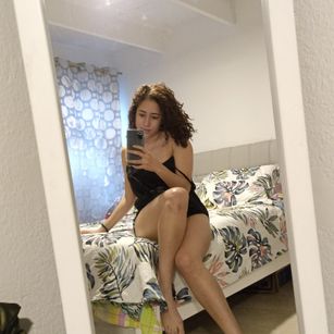 Model - isabella york blowjob