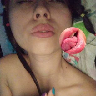 Model - Kimi Horny latin