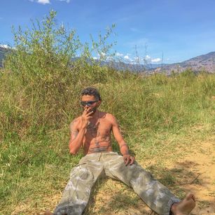 Model - Matty Jones play