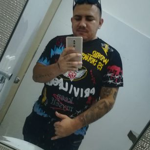 Model - Richard Jimenez bi