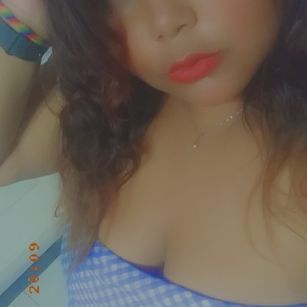 Model - AlisseCanell bigbreast