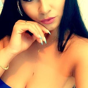 Model - XXL_Boobs curvy