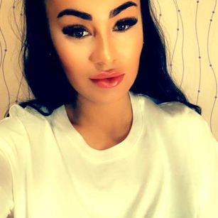 Model - XXL_Boobs heels