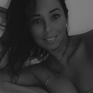 Model - MelanieFrost joi