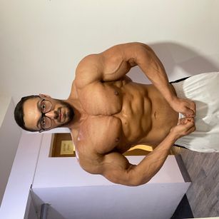 Model - Justin_Steve bodybuilder