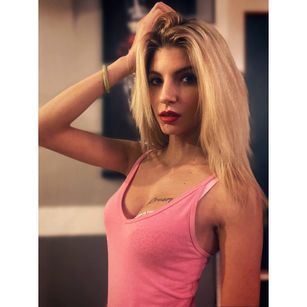 Model - Missy Luv Blonde