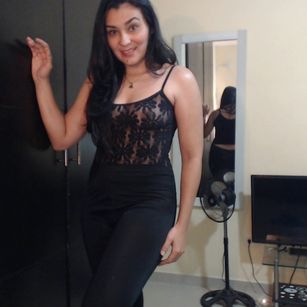 Model - SolanaSweet dance