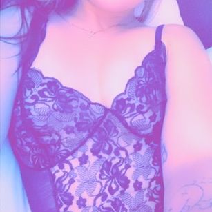 Model - wanted1XO fingering