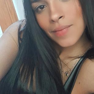 Model - sarah kraus dildo