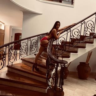 Model - Josie_20 latina