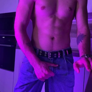 Model - Hot_Russian blueeyes