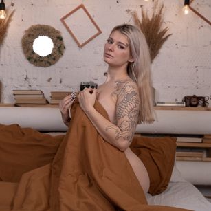 Model - Jia Lava fetish