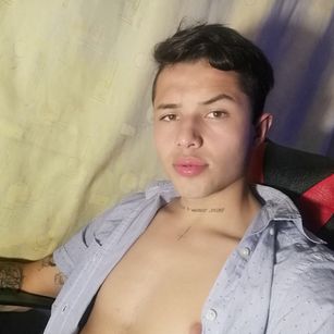 Model - Bylogan bisexual