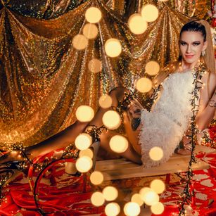 Model - MayaHale humiliation