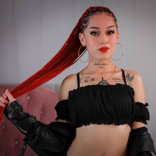 Model - Hanna Reyes young