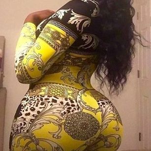 Model - TITTYNBOOBTYBAE single