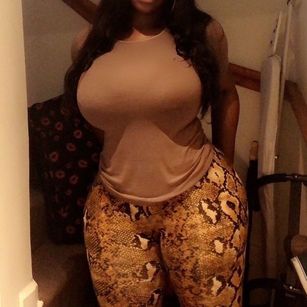 Model - TITTYNBOOBTYBAE single