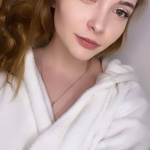 Model - Amelia lt3 slim