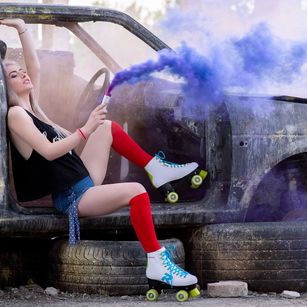 Model - LindaBrynn dirty