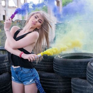 Model - LindaBrynn bigass