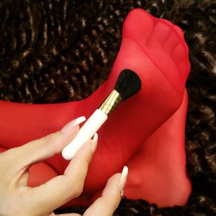 Model - Goddess Barbie Femdom Hottie anal