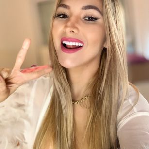 Model - Lanaipro sexiblonde