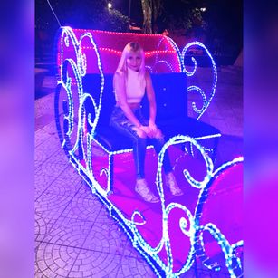 Model - Dasly Sunshine oil