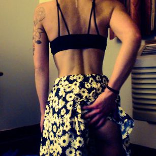 Model - Luna Lua submissive