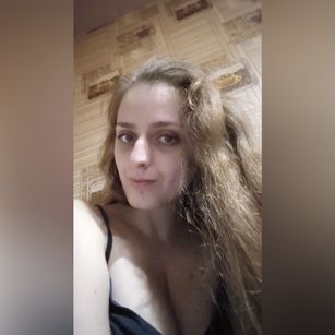 Model - VilaBody striptease