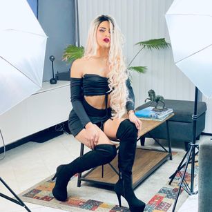 Model - AilinStark blondtrans