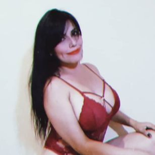 Model - Latinasmile milf