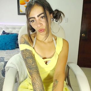 Model - Angelica Parker piercing