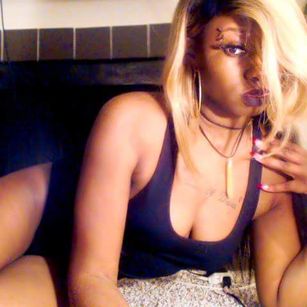 Model - diamond fetish