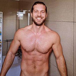 Model - Hadess_Fit hairy