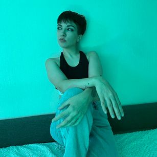 Model - TONNI slapass