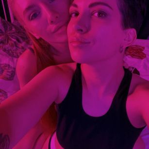 Model - TONNI slapass